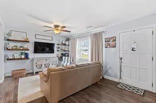 915 Sunrise Dr, Loveland, OH 45140 - Photo 5