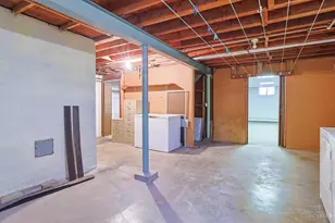 8768 Cavalier Dr, Springfield Township, OH 45231 - Photo 41