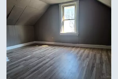 1647 Dewey Avenue, Cincinnati, OH 45205 - Photo 7