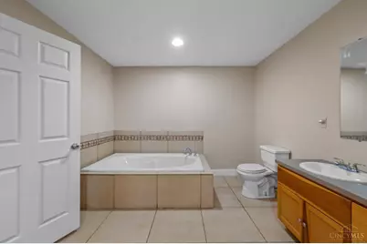 634 Chateau Drive, Union Township, OH 45244 - Photo 19