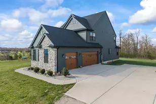 2425 Middleboro Rd, Washington Township, OH 45113 - Photo 19