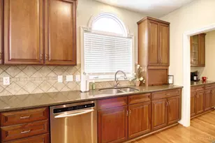 2274 Pointe Pl, Cincinnati, OH 45244 - Photo 11