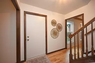 416 Flemridge Ct, Wyoming, OH 45231 - Photo 5