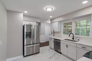 6085 Capri Dr, Cincinnati, OH 45224 - Photo 7