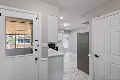 6085 Capri Drive, Cincinnati, OH 45224 - Photo 13