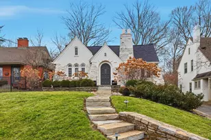 1134 Beverly Hill Dr, Cincinnati, OH 45208 - Photo 3