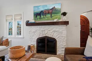 1134 Beverly Hill Dr, Cincinnati, OH 45208 - Photo 9