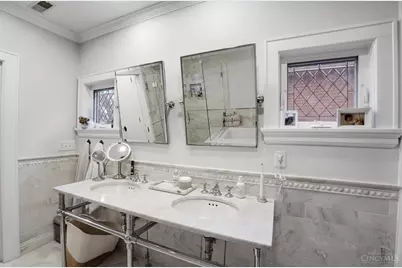 1134 Beverly Hill Drive, Cincinnati, OH 45208 - Photo 25