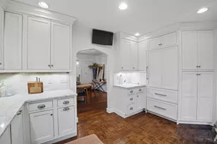 1134 Beverly Hill Dr, Cincinnati, OH 45208 - Photo 15