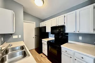 8854 Eagleview Dr, West Chester, OH 45069 - Photo 9