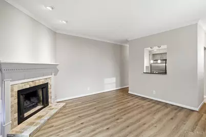 981 Paradrome Street #B, Cincinnati, OH 45202 - Photo 7