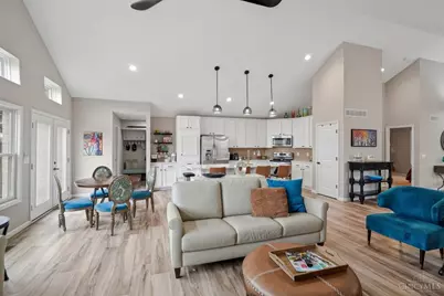 7533 Whitehall Circle W, West Chester, OH 45069 - Photo 11