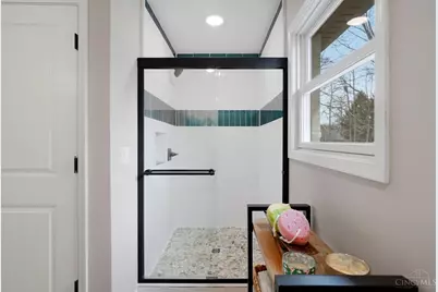 7533 Whitehall Circle W, West Chester, OH 45069 - Photo 25