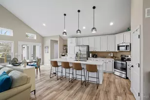 7533 Whitehall Circle W, West Chester, OH 45069 - Photo 13