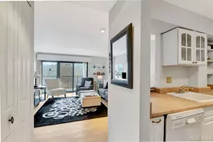 1815 William Howard Taft Rd, Cincinnati, OH 45206 - Photo 3