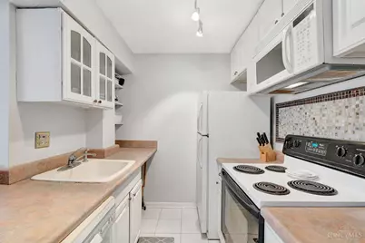 1815 William Howard Taft Road #501, Cincinnati, OH 45206 - Photo 5