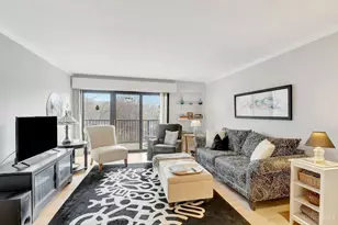 1815 William Howard Taft Rd, Cincinnati, OH 45206 - Photo 9