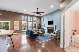 682 Hyacinth Rd, Union Township, OH 45245 - Photo 17