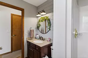 1193 Skyview Cir, Lawrenceburg, IN 47025 - Photo 27