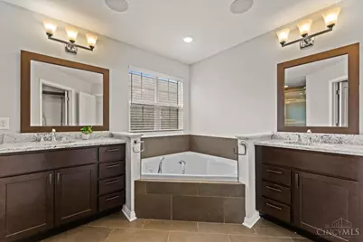 5704 Adelphi Street, Cincinnati, OH 45227 - Photo 21