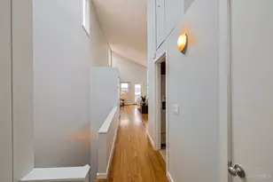 1040 Hatch St, Cincinnati, OH 45202 - Photo 5