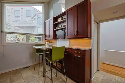 1040 Hatch Street, Cincinnati, OH 45202 - Photo 17