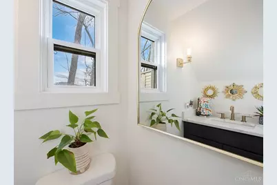 1949 Washburn Street, Cincinnati, OH 45223 - Photo 15