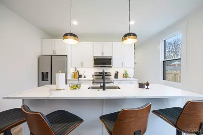 1949 Washburn Street, Cincinnati, OH 45223 - Photo 13