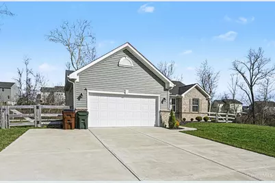 454 Pleasant Ridge Drive, Lebanon, OH 45036 - Photo 3