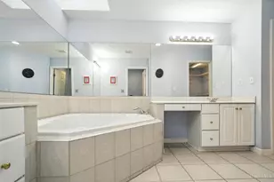 9372 Parkside Dr, Centerville, OH 45458 - Photo 27