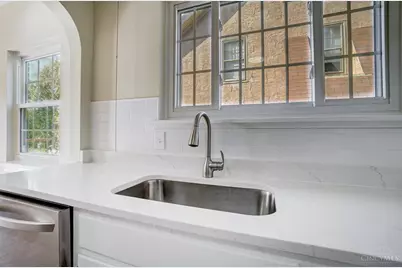 1346 Herlin Place, Cincinnati, OH 45208 - Photo 13