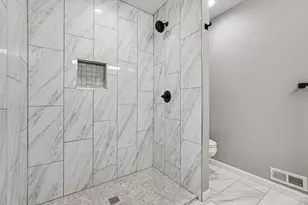 3964 Zinsle Ave, Cincinnati, OH 45213 - Photo 9