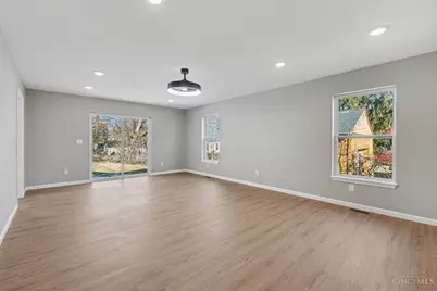 3964 Zinsle Avenue, Cincinnati, OH 45213 - Photo 5