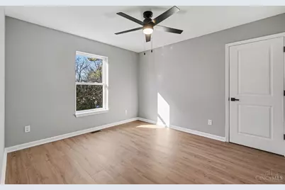 3964 Zinsle Avenue, Cincinnati, OH 45213 - Photo 11