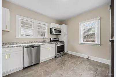 6221 Hedge Avenue, Cincinnati, OH 45213 - Photo 9