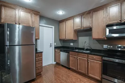 3646 Ashworth Drive #304, Cincinnati, OH 45208 - Photo 11