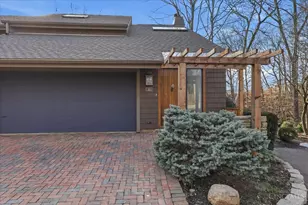 11 Spring Hill, Cincinnati, OH 45227 - Photo 1
