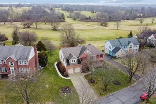 483 Vista Glen Dr, Springdale, OH 45246 - Photo 3