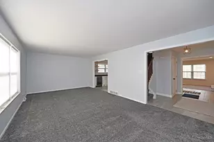 1939 Lady Ellen Dr, Cincinnati, OH 45230 - Photo 9