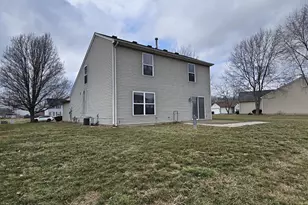 7312 Pinewood Dr, Franklin Township, OH 45005 - Photo 9