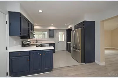 329 Walnut Street, Cincinnati, OH 45215 - Photo 13