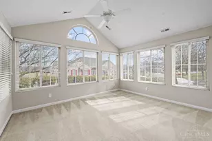 9 Scarborough Village Dr, Dayton, OH 45458 - Photo 7