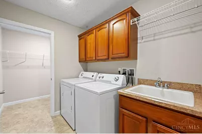 9 Scarborough Village Drive, Dayton, OH 45458 - Photo 15