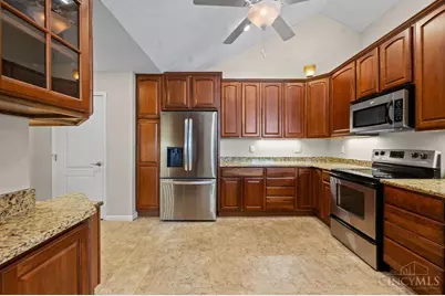 9 Scarborough Village Drive, Dayton, OH 45458 - Photo 11