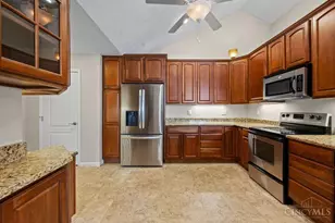 9 Scarborough Village Dr, Dayton, OH 45458 - Photo 11