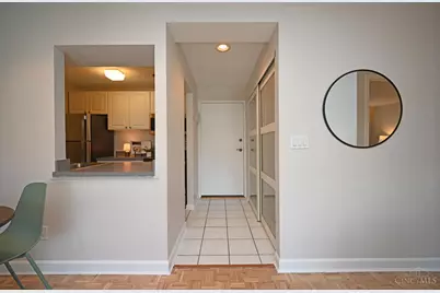 1815 William Howard Taft Road #301, Cincinnati, OH 45206 - Photo 7