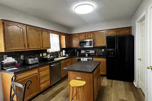 2965 Calusa Dr, Hamilton, OH 45011 - Photo 3