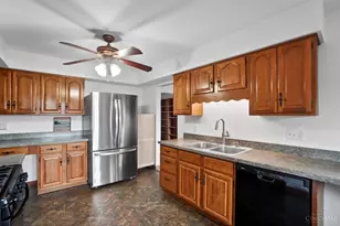 105 W Roger Dr, Trenton, OH 45067 - Photo 17