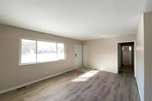 8724 Neptune Dr, Springfield Township, OH 45231 - Photo 3