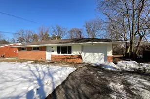 8724 Neptune Dr, Springfield Township, OH 45231 - Photo 1